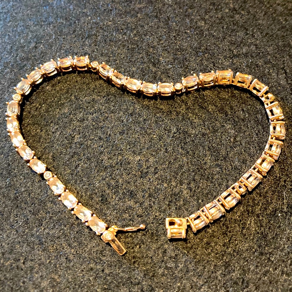 Tennis bracelet